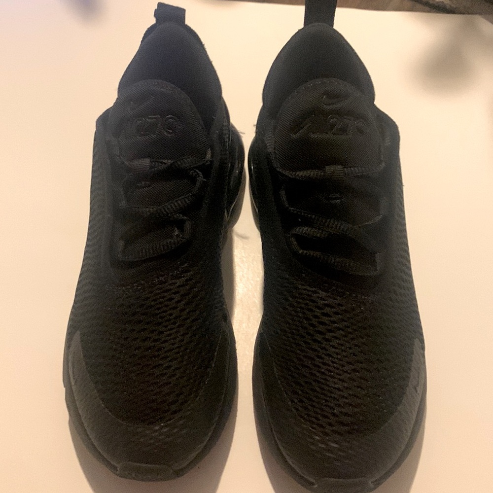 Boy’s Nike Air Max 270 air magic